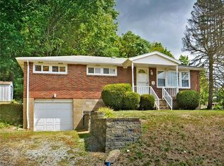 905 Laura St, Jeannette, PA 15644