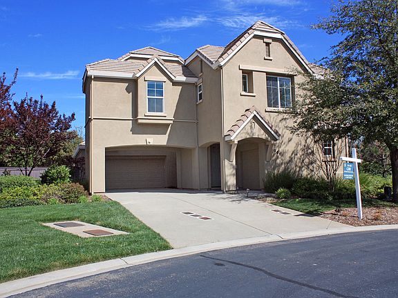 2nd image of 201 Tarquinia Ct