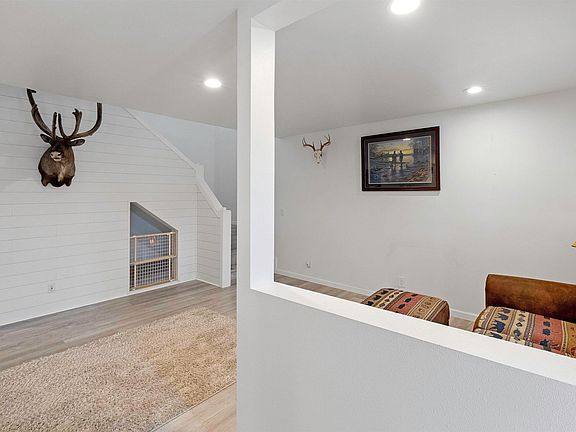 4th image of 2468 Topeka Dr House A