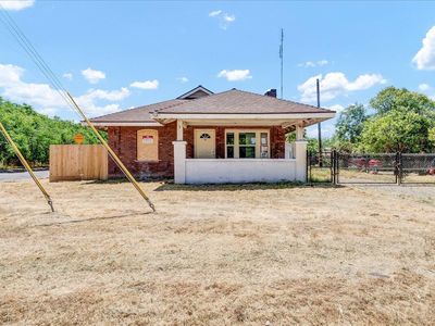 915 E Tulare Avenue, Visalia, CA, 93292