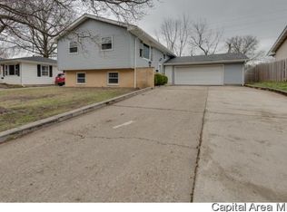 2200 Whitefield Rd, Springfield, IL 62704