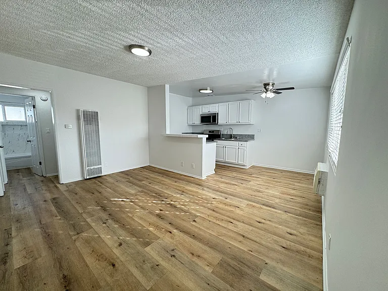 6944-6954 Coldwater Canyon Ave — Photo 6