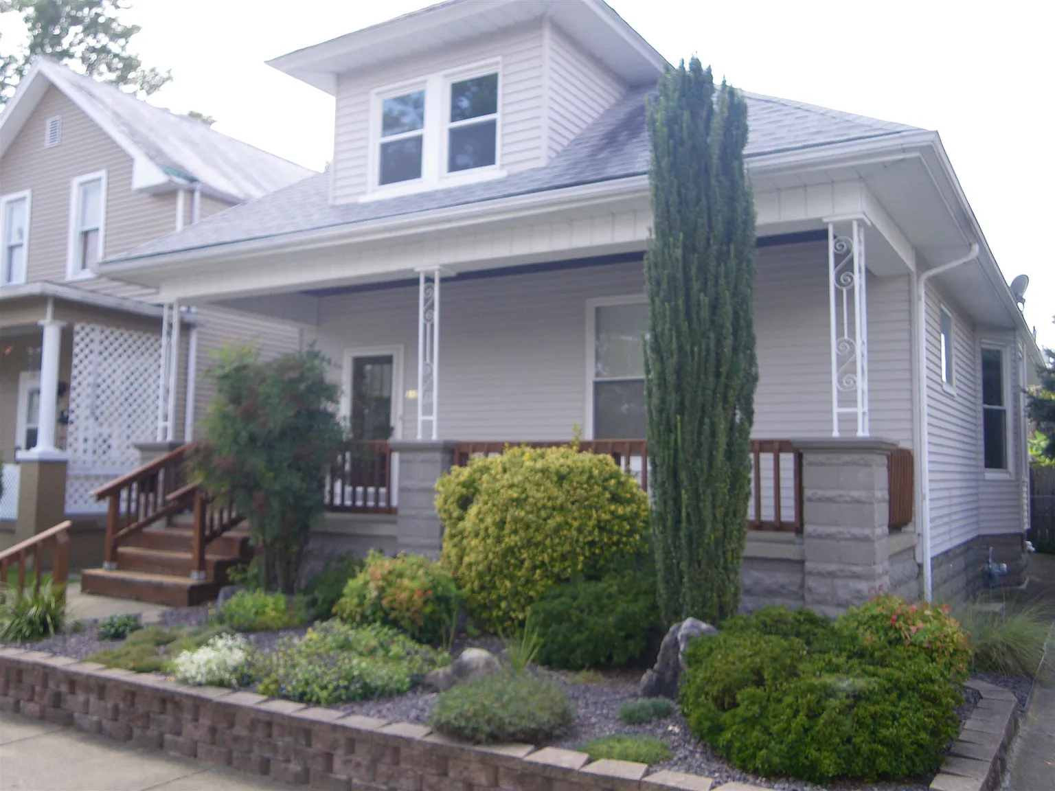 1310 Edgar St photo 1