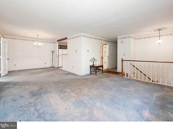 5th image of 804 Wayne Ave