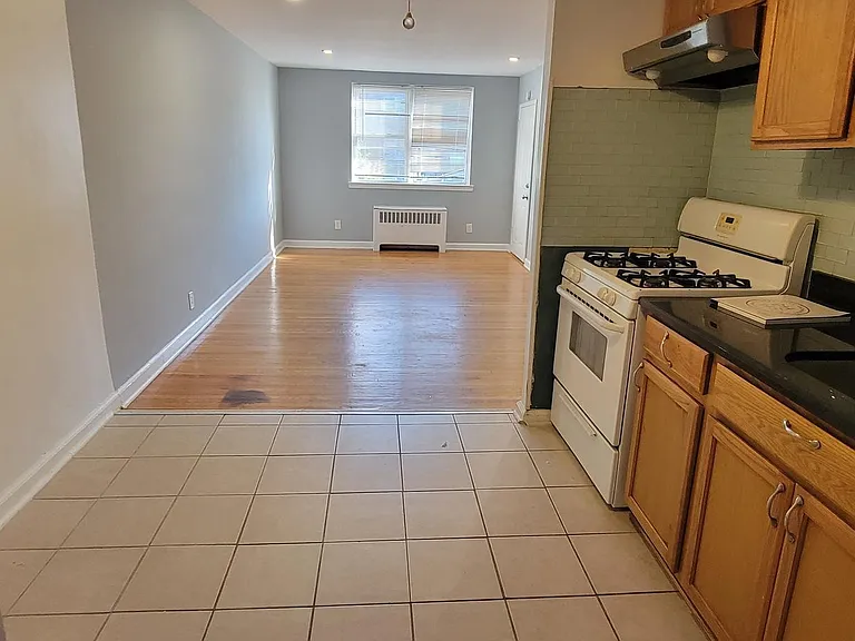307 E Clarkson Ave #1 — Photo 1