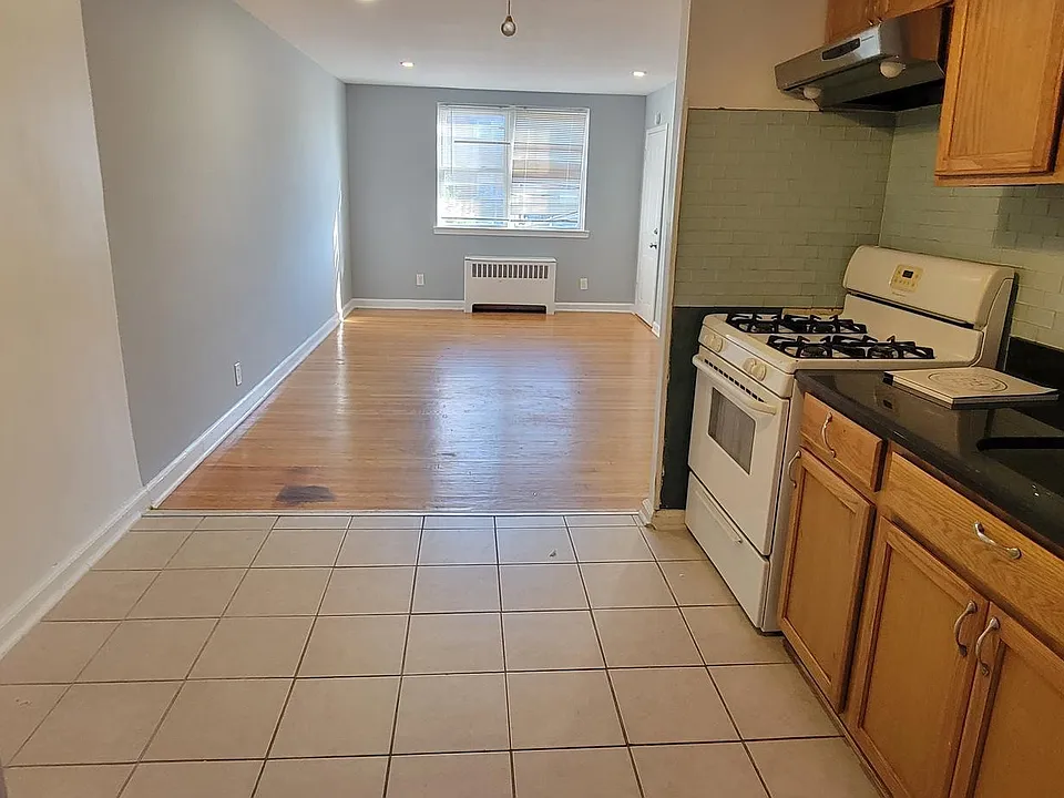 307 E Clarkson Ave #1