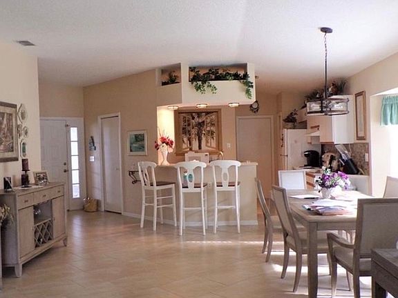 4th image of 839 W Sunbird Path
