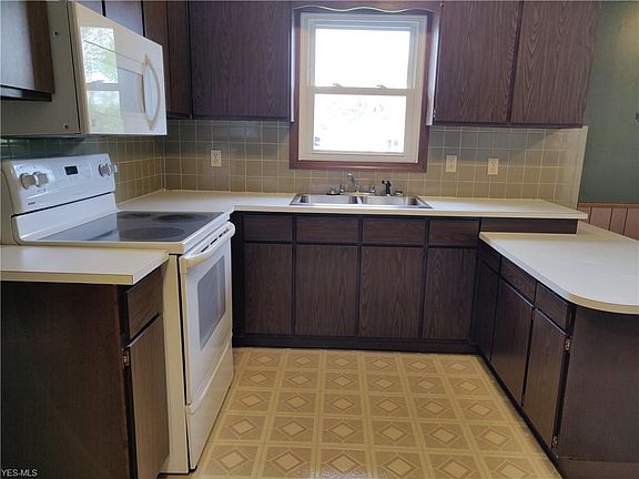 2nd image of 4782 Pine Trace St