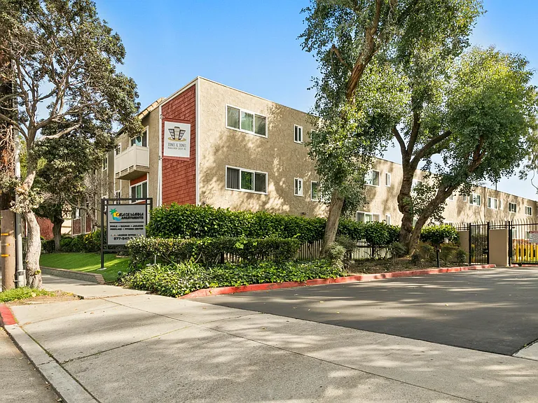 Casa De Marina Apartments — Photo 59