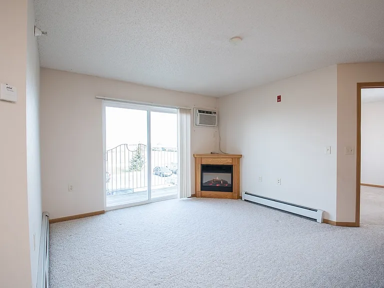 102 Airview Dr — Photo 6