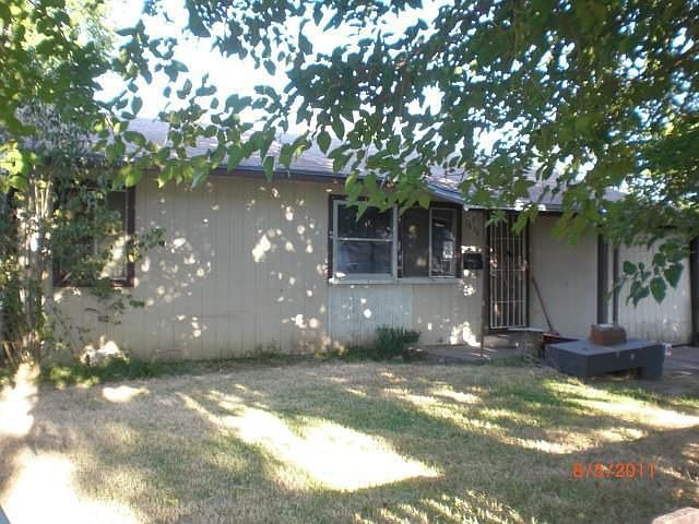 1st image of 3830 Elm St