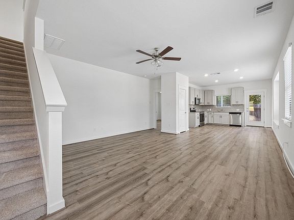 3rd image of 356 Fieldwood Dr #C