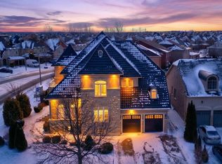 2 Belleville Dr, Brampton, ON L6P 1V7