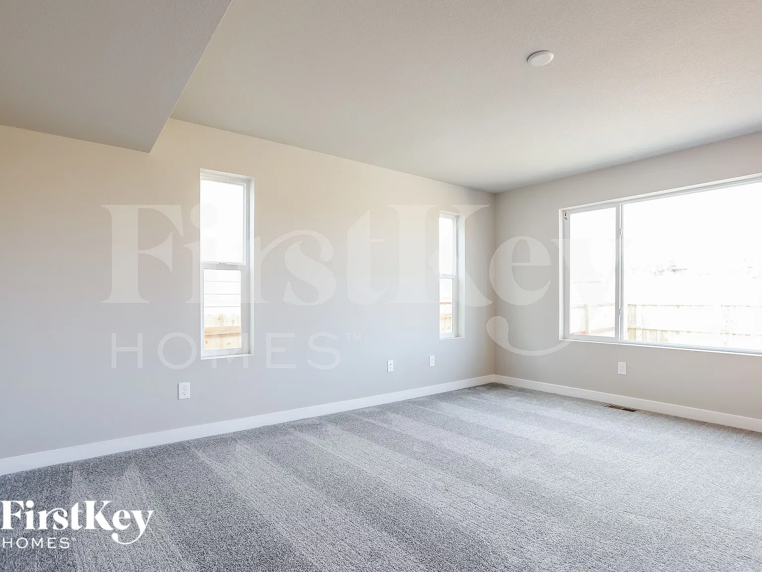 3 bed, 2.5 bath, 1643 sqft, $2,530 — Photo 4