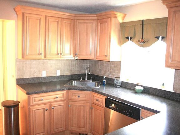 2nd image of 18 Megansett Dr Unit 2