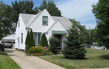1st image of 2414 Klusner Ave