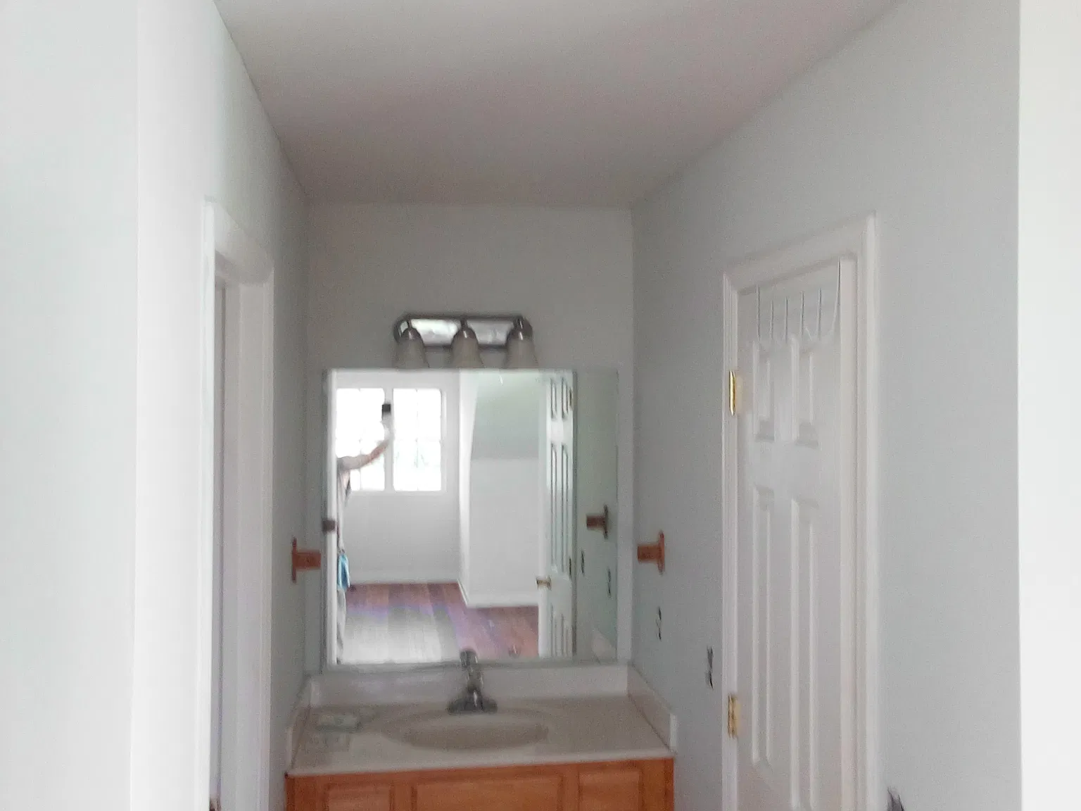 3 bed, 2.5 bath, 1293 sqft, $1,999 — Photo 3