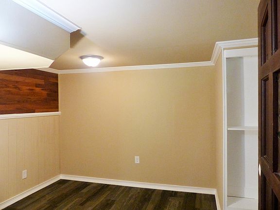2nd image of 4393 White Oak Dr