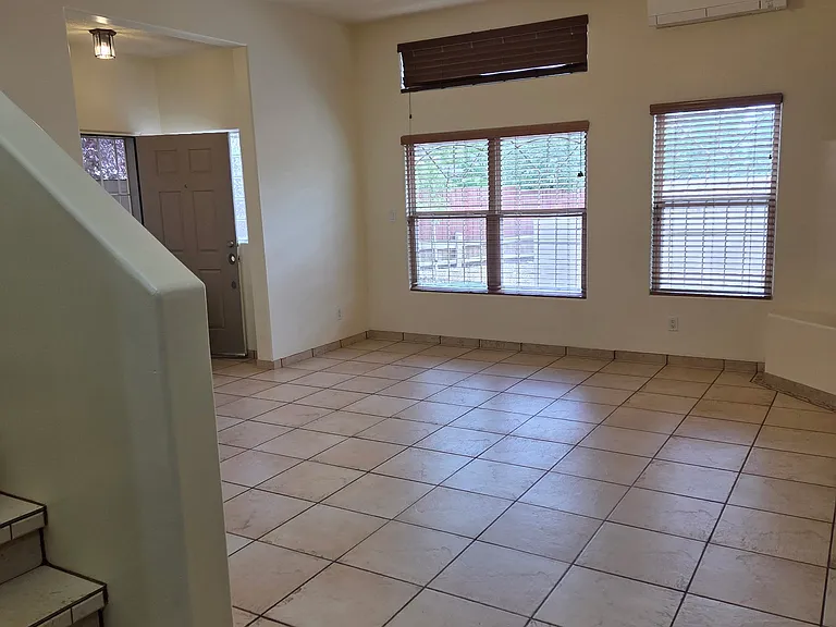 4332 Camino Lila — Photo 9