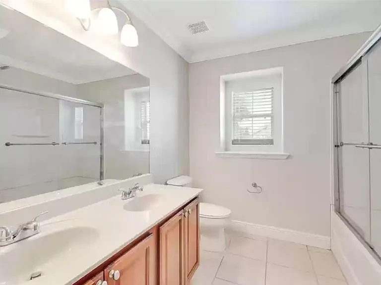 10119 Malpas Point — Photo 42