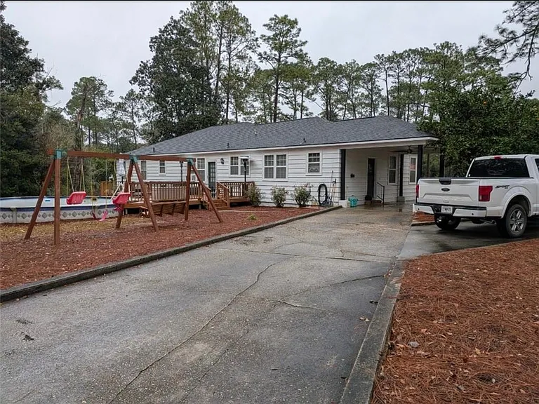 220 Dixie Dr — Photo 20
