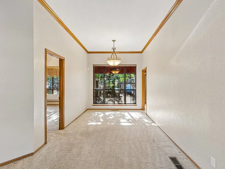 1820 Chelsea Dr — Photo 16