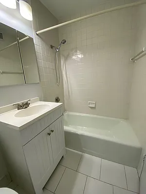 Rented by RELO REDAC INC. | media 13