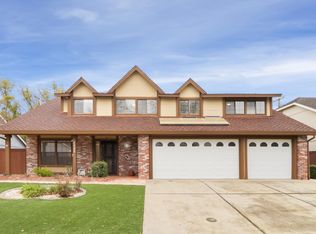 2525 Winsford Ln, Carmichael, CA 95608