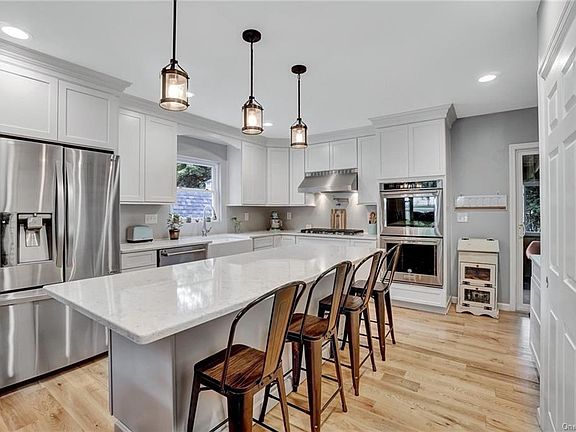 2nd image of 24 Wickham Dr