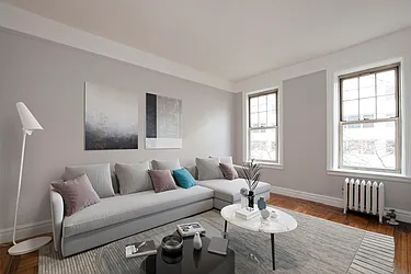 Rented by R New York