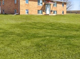 7545 240th St E APT 4, Hampton, MN 55031