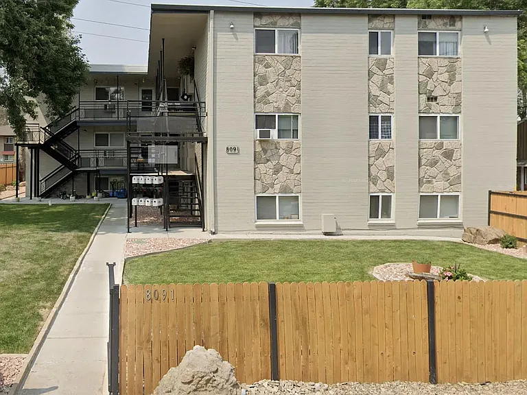 8091 W 9th Ave #3 — Photo 1
