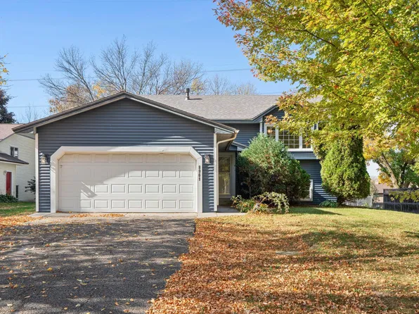 8961 Sycamore Ln N, Maple Grove, MN 55369