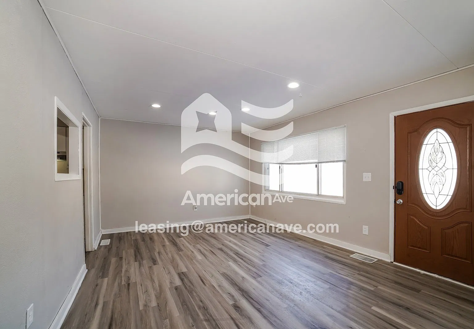 3 bed, 1.0 bath, 894 sqft, $1,460 — Photo 3
