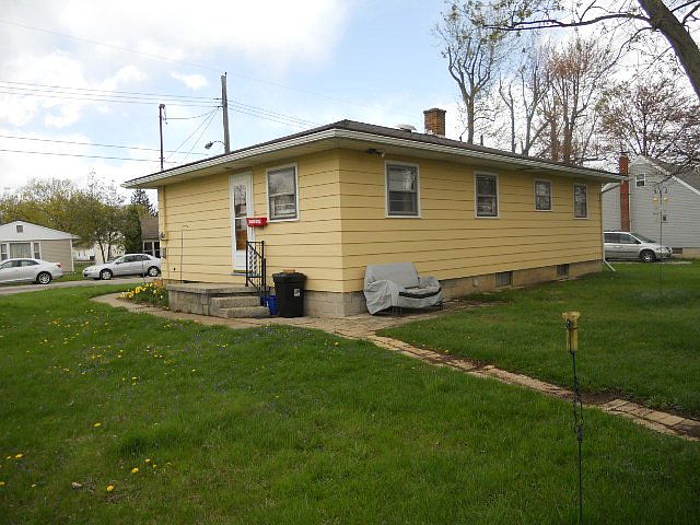 2nd image of 1000 Henry St