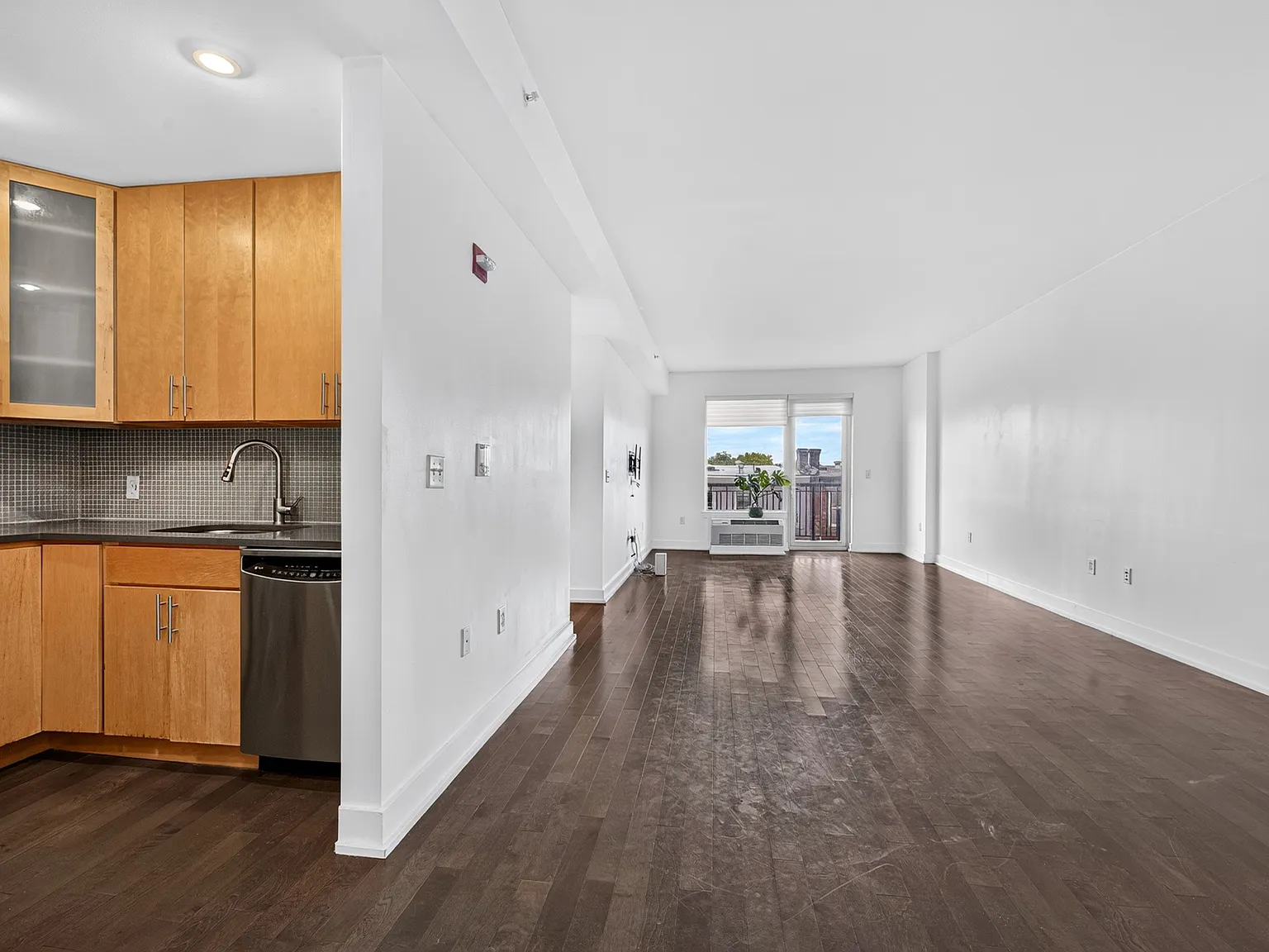 2 bed, $3,600 — Photo 4