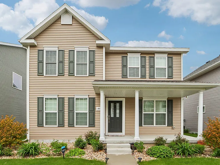 1835 Summerfield Way — Photo 2