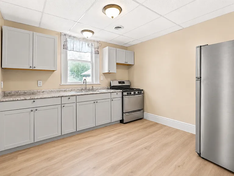 833 Stanton Ave #2 — Photo 6
