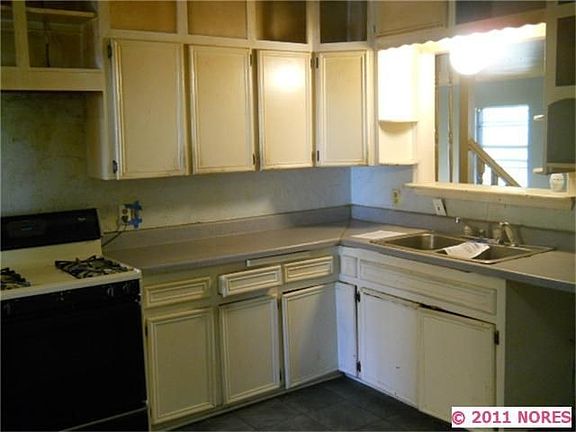 5th image of 734 N Florence Pl