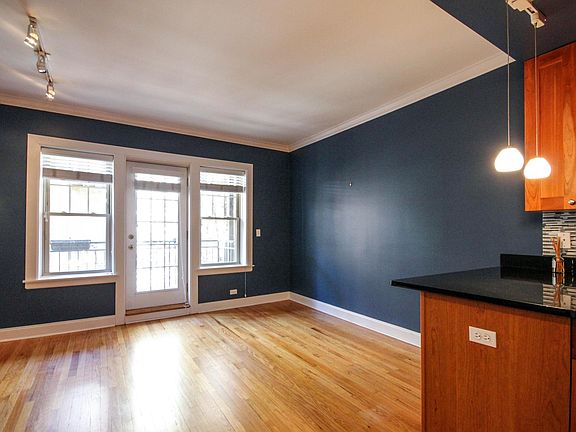 5th image of 2237.5 N Lincoln Ave #2B