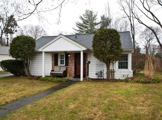 821 S Grosvenor Rd, Rochester, NY 14618