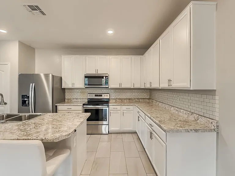 1754 E Grenadine Rd — Photo 10