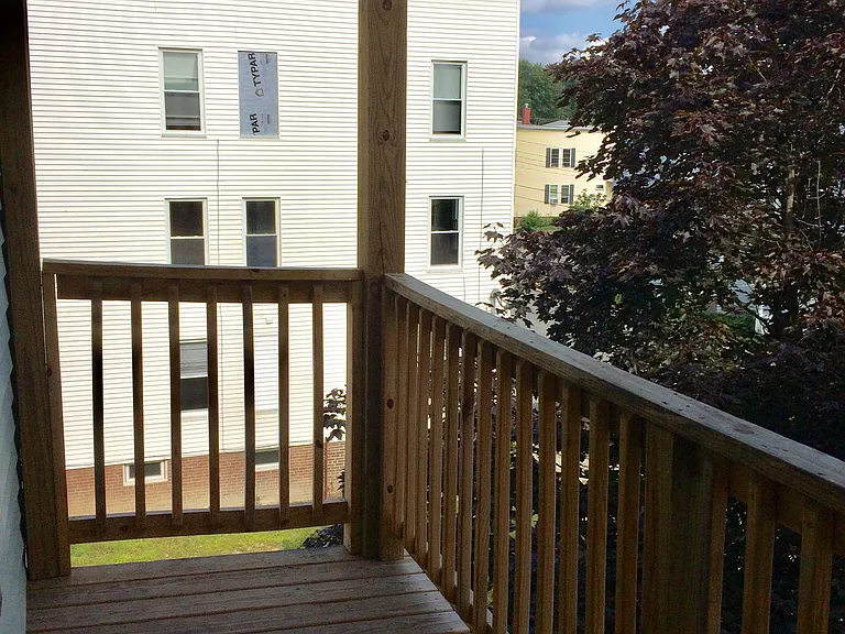 98 Walnut St #3 — Photo 10