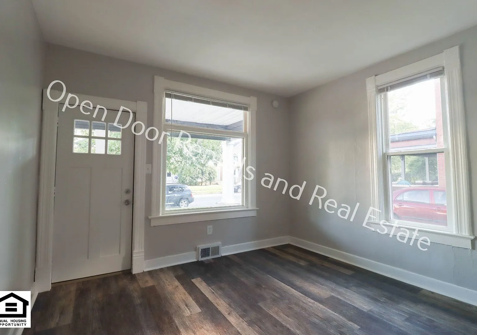 729 Columbia Ave — Photo 4