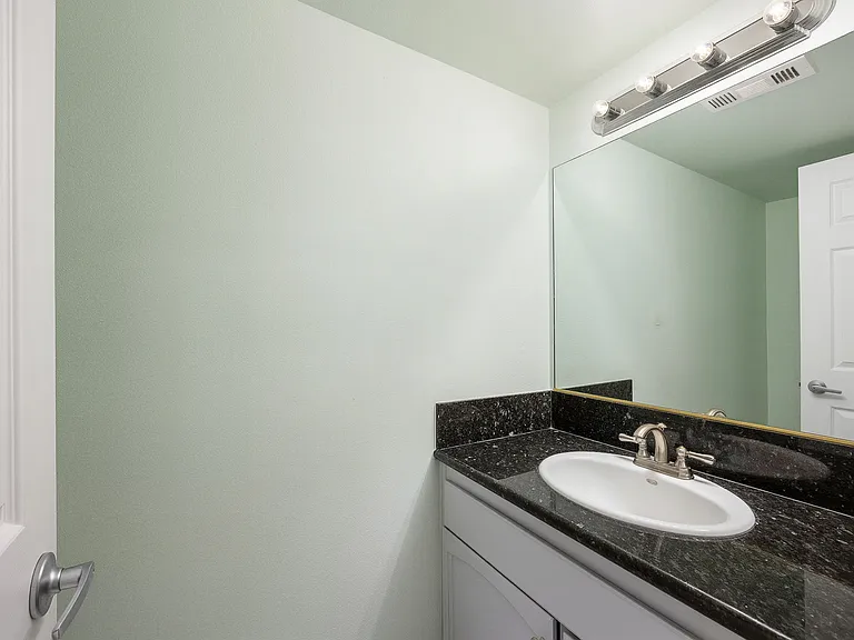 407 E Duarte Rd #C — Photo 25