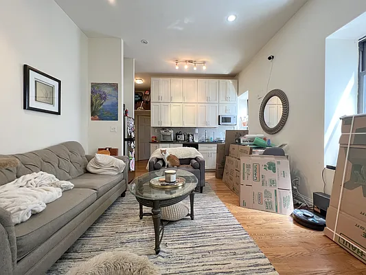 Rented by Smart City Real Estate LLC | media 7