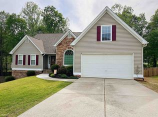 2667 Links Overlook Dr, Dacula, GA 30019