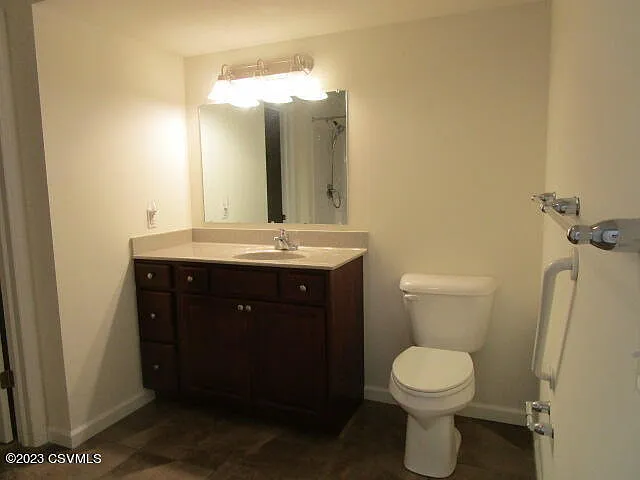 820 Baker St — Photo 19
