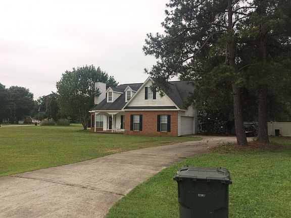 3rd image of 3518 Lawrence Dr S