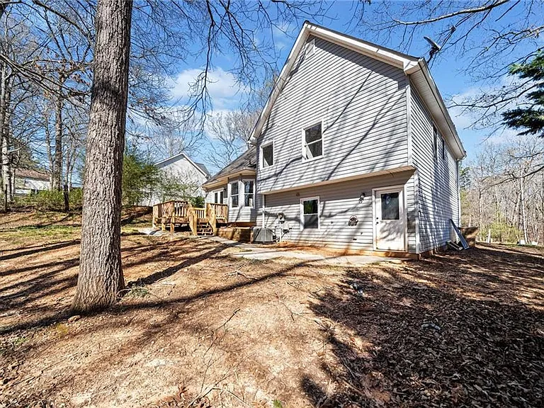 228 Hawkins Farm Cir — Photo 38